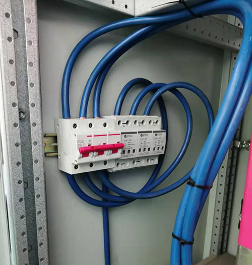 浪涌保護(hù)器