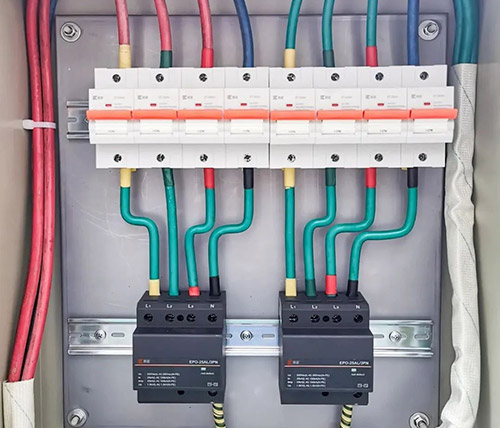 那些配電箱需要浪涌保護器